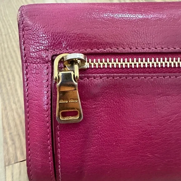 Miu Miu Magenta Leather Bi-Fold Wallet with Chain and COA - Picture 11 of 12